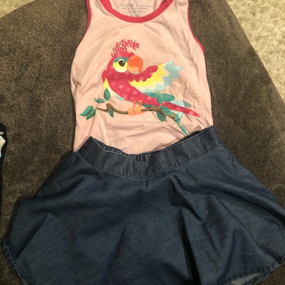 4T skirts and 5T tops - Picture 2 of 4